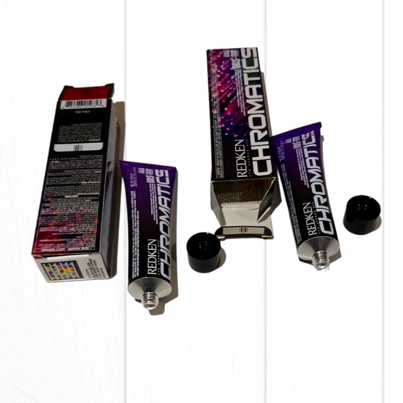 Redken Chromatics 2 x Permanent Ammonia-free Hair Color Dark Violet/ Red Blonde - Picture 10 of 16